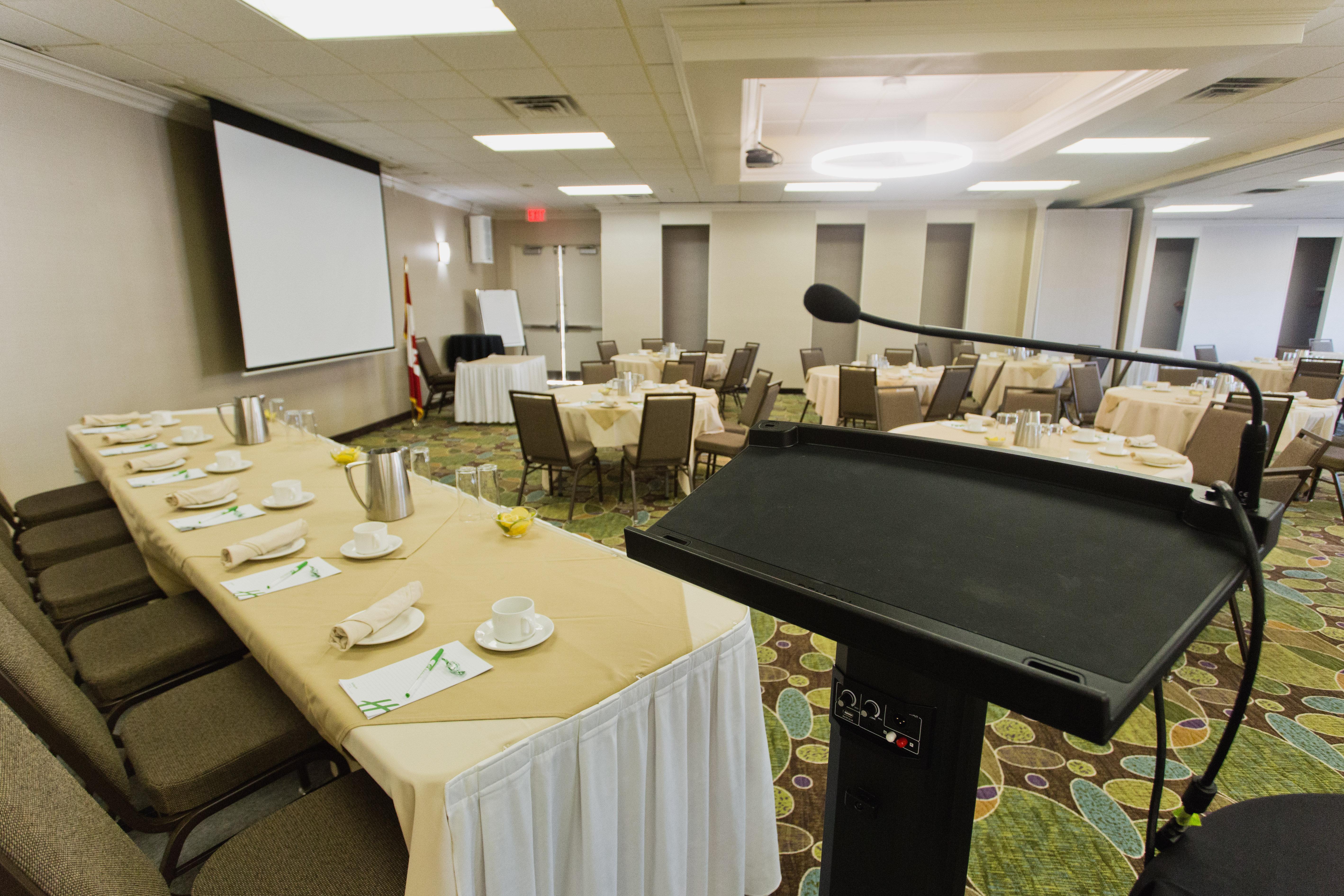 Holiday Inn Hotel Peterborough Waterfront By Ihg Экстерьер фото