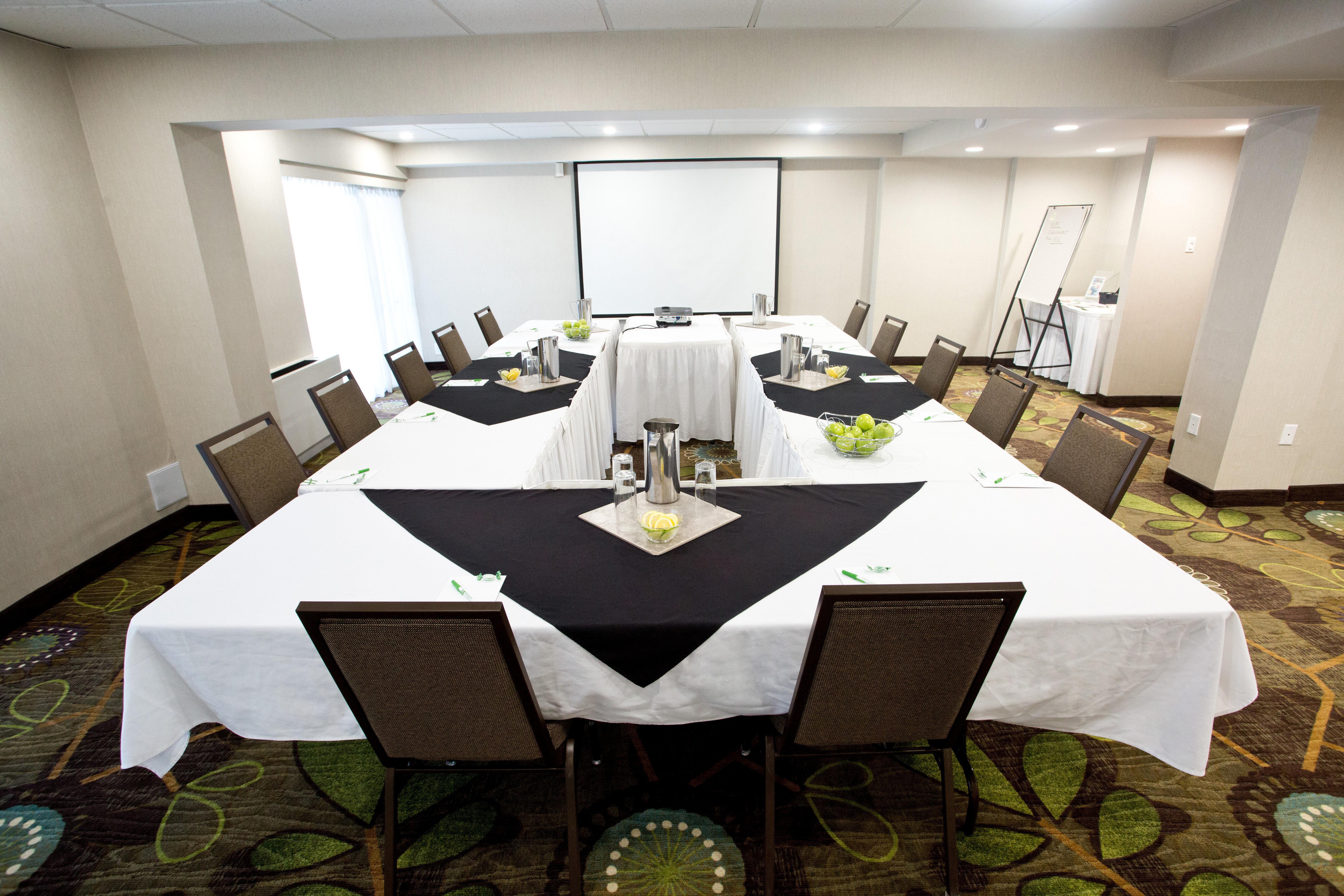 Holiday Inn Hotel Peterborough Waterfront By Ihg Экстерьер фото