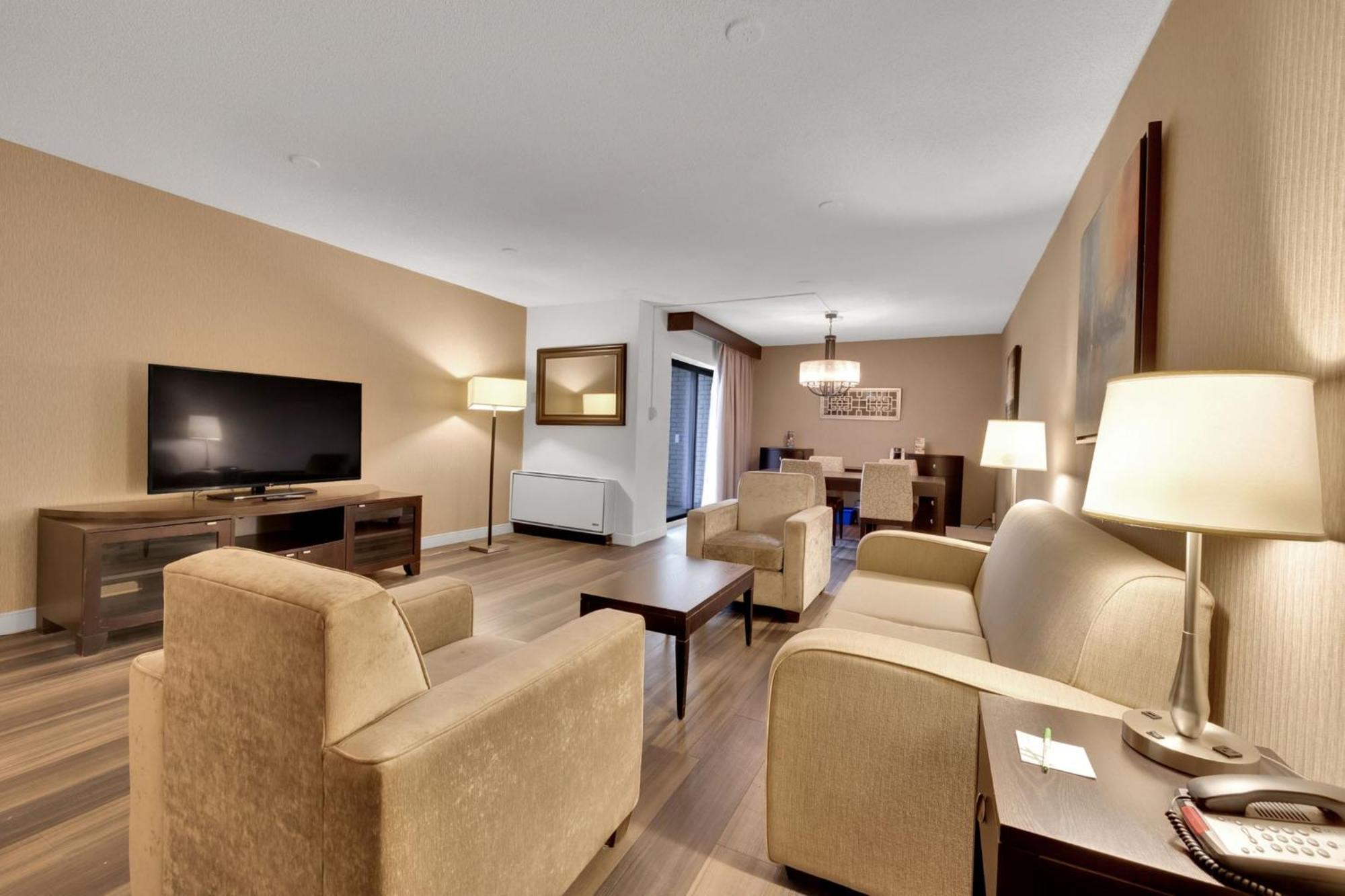 Holiday Inn Hotel Peterborough Waterfront By Ihg Экстерьер фото