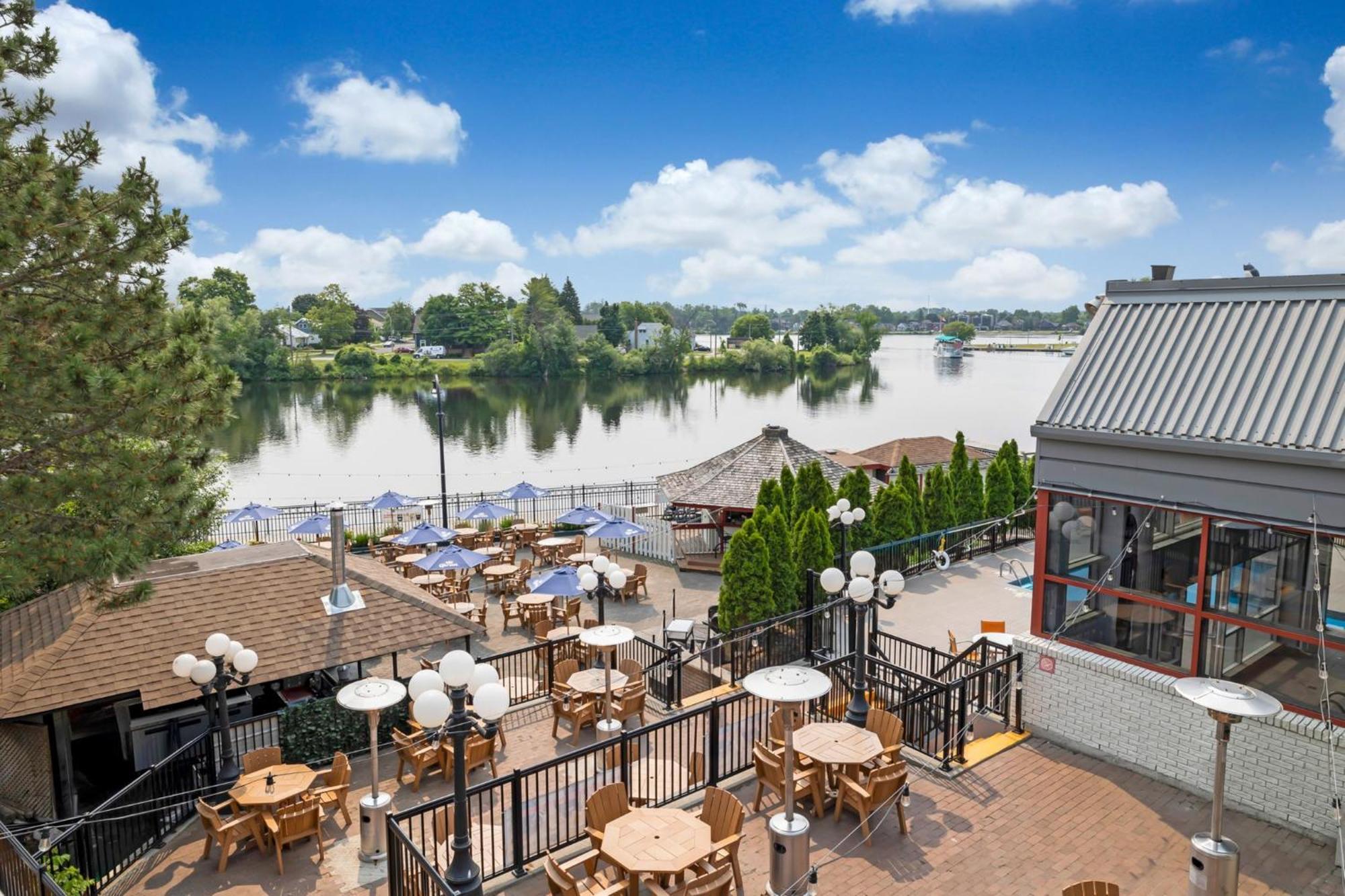 Holiday Inn Hotel Peterborough Waterfront By Ihg Экстерьер фото