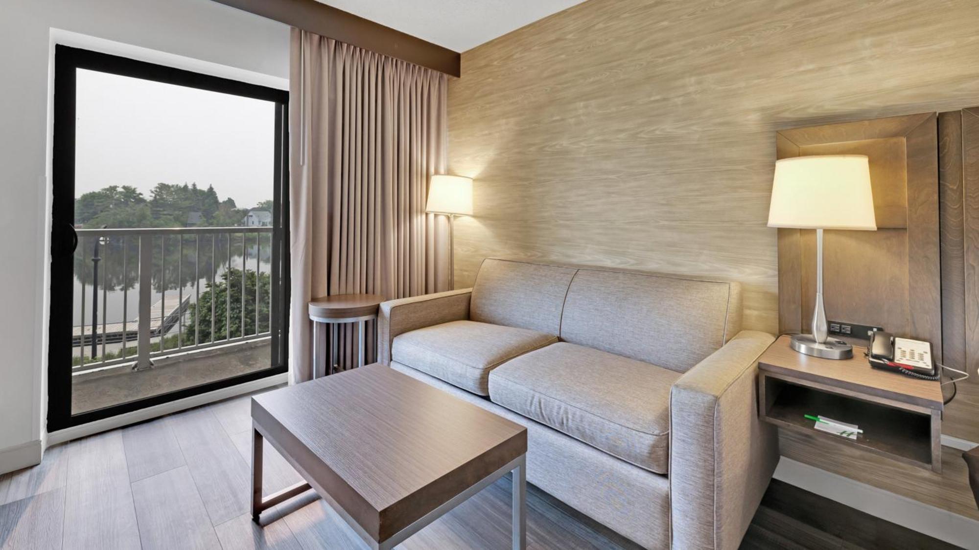 Holiday Inn Hotel Peterborough Waterfront By Ihg Экстерьер фото